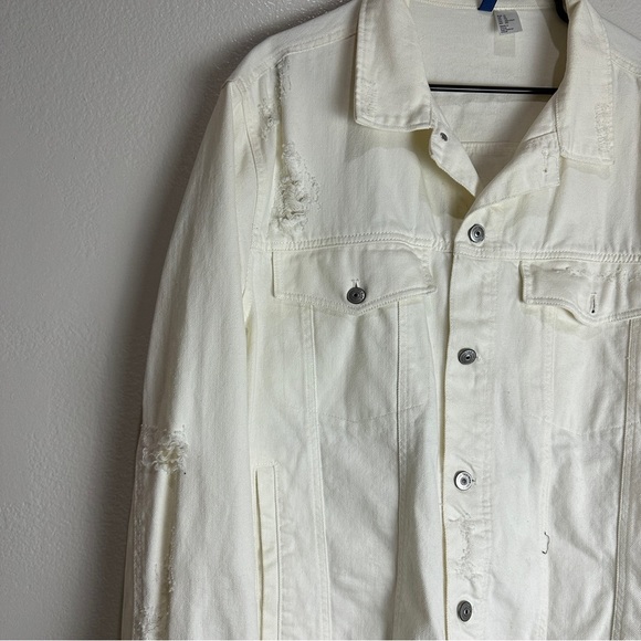 H&M Divided Denim Jacket Distressed Size XL - Picture 4 of 9